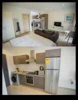 Accra Luxury Apartments at The Gallery的厨房或小厨房