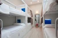 Malaga Stop Hostel AB客房内的一张或多张床位