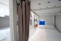 Malaga Stop Hostel AB客房内的一张或多张床位