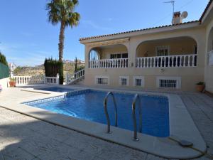 Cozy Villa in Rojales with Private Swimming Pool内部或周边的泳池