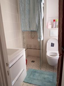 Bernardo 42 Galande的一间浴室