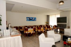 Paritsa Hotel餐厅或其他用餐的地方