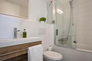 日尼佩迷人公寓式酒店的一间浴室