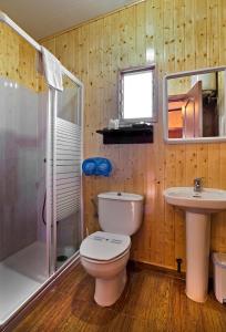 卡洛斯三世露营酒店的一间浴室