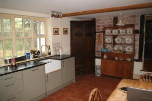 Chestnut Cottage的厨房或小厨房
