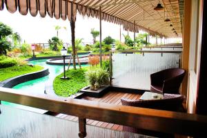 Grand Qin Hotel Banjarbaru内部或周边泳池景观