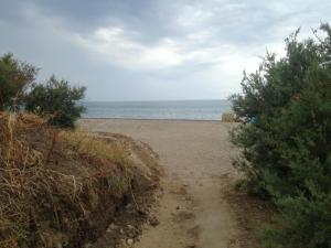 拉斯卡里Le 3 tartarughe的海滩与大海相映成趣