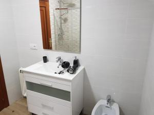 Apartamento Bueu Familiar的一间浴室