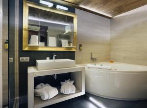Hotel 3 Vallées Val Thorens的一间浴室