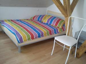 Ferienwohnung-Eiche-Stadelhofer客房内的一张或多张床位
