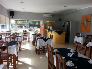 Punta Ramallo Posada餐厅或其他用餐的地方