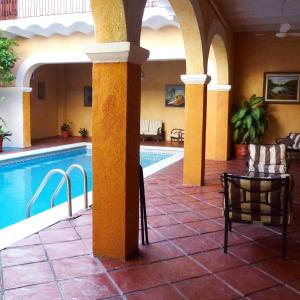 Hotel Posada Doña Lala内部或周边的泳池