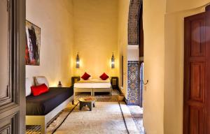 本苏达摩洛哥传统庭院住宅的休息区