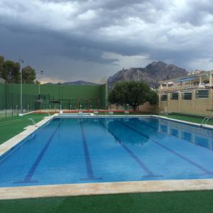 La Xaquera内部或周边的泳池