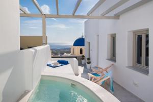 费拉阿尔特玛套房度假屋的别墅 - 带小型游泳池和阳台