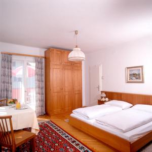 费尔登巴赫尔沃特酒店客房内的一张或多张床位
