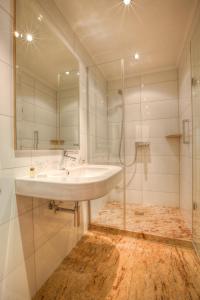 斯托尔贝格酒店的一间浴室