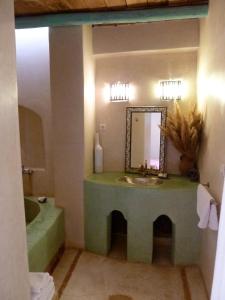 里亚德瀑布奥祖德旅馆的一间浴室