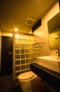 洛马广场酒店的一间浴室