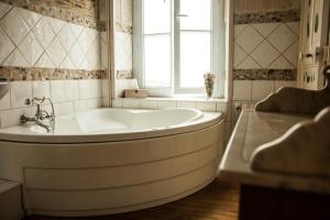 La Pause Angevine的一间浴室