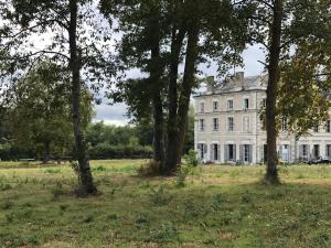 谢尔河畔塞勒L'Orangerie "The Orangery" du parc des Nouies的相册照片