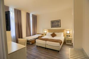 加尔达湖滨Hotel Sole Relax & Panorama的相册照片