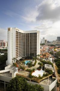 新加坡Village Hotel Bugis by Far East Hospitality的享有特朗普国际酒店赌场的空中景致