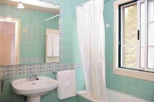 昆塔圣安东尼奥达塞拉酒店的一间浴室