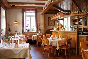 Waldfischbach-BurgalbenHotel- Restaurant Zum Schwan的相册照片