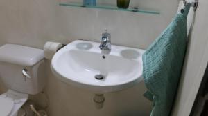 Jamala Guesthouse的一间浴室