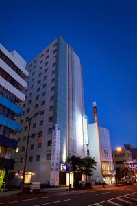 长崎长崎S佩里亚酒店的夜晚在城市的高楼