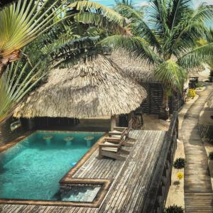 Caribbean Beach Cabanas - A PUR Hotel内部或周边的泳池