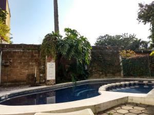Posada Cuallicochi内部或周边的泳池
