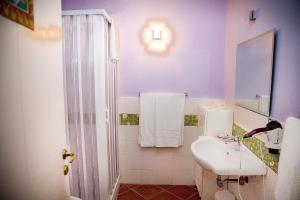 柯尔特加泰罗尼亚住宿加早餐酒店的一间浴室