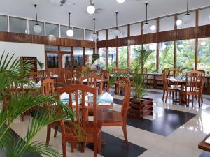 The Sanctuary Hotel Resort Spa餐厅或其他用餐的地方