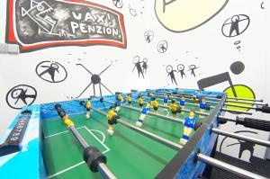 特罗亚诺维采Penzion UAX的桌上足球游戏的模型
