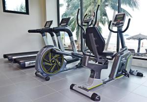 Klong Prao Resort - SHA Extra Plus的健身中心和/或健身设施
