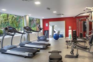 丽晶路蒙得维迪亚酒店的健身中心和/或健身设施