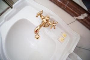 苏里斯洛帕拉可酒店的一间浴室