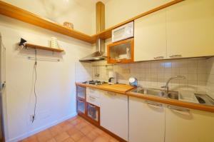 Treviso Casa Magnolie wi-fi的厨房或小厨房