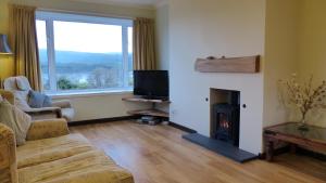 Blarghour Farm Cottages Overlooking Loch Awe的休息区