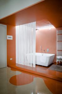 Alessi Hotel Trattoria的一间浴室