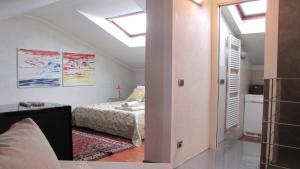 多莫斯库里公寓客房内的一张或多张床位