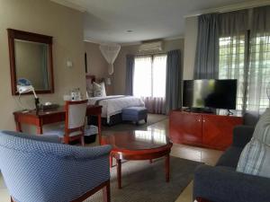 Ufulu Gardens Hotel的休息区