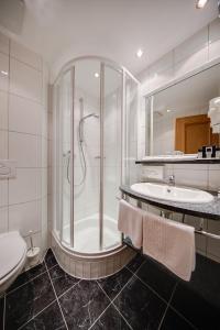 Hotel Albona的一间浴室