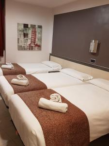 巴塞罗那莱万特旅馆客房内的一张或多张床位