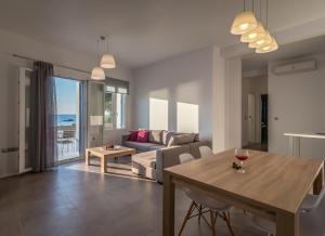 阿波罗尼亚Milos Waves Luxury Apartments的相册照片