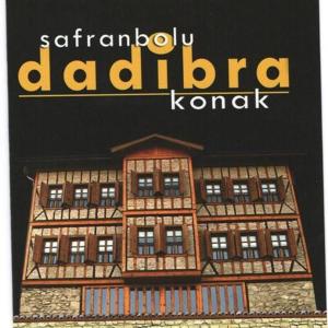 番红花城达迪布拉科纳克酒店的一本书,上面画着一座建筑物