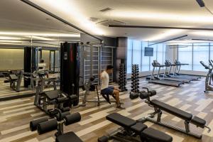 索罗卡巴诺富特酒店的健身中心和/或健身设施