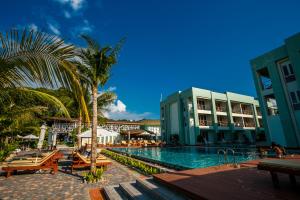 Phi Phi Harbour View Hotel-SHA Extra Plus内部或周边的泳池